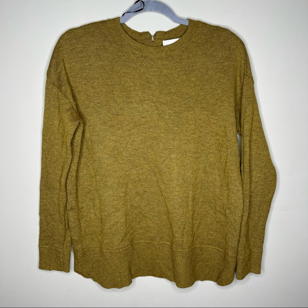 HM wool blend burnt mustard color long sleeve sweater sz Small